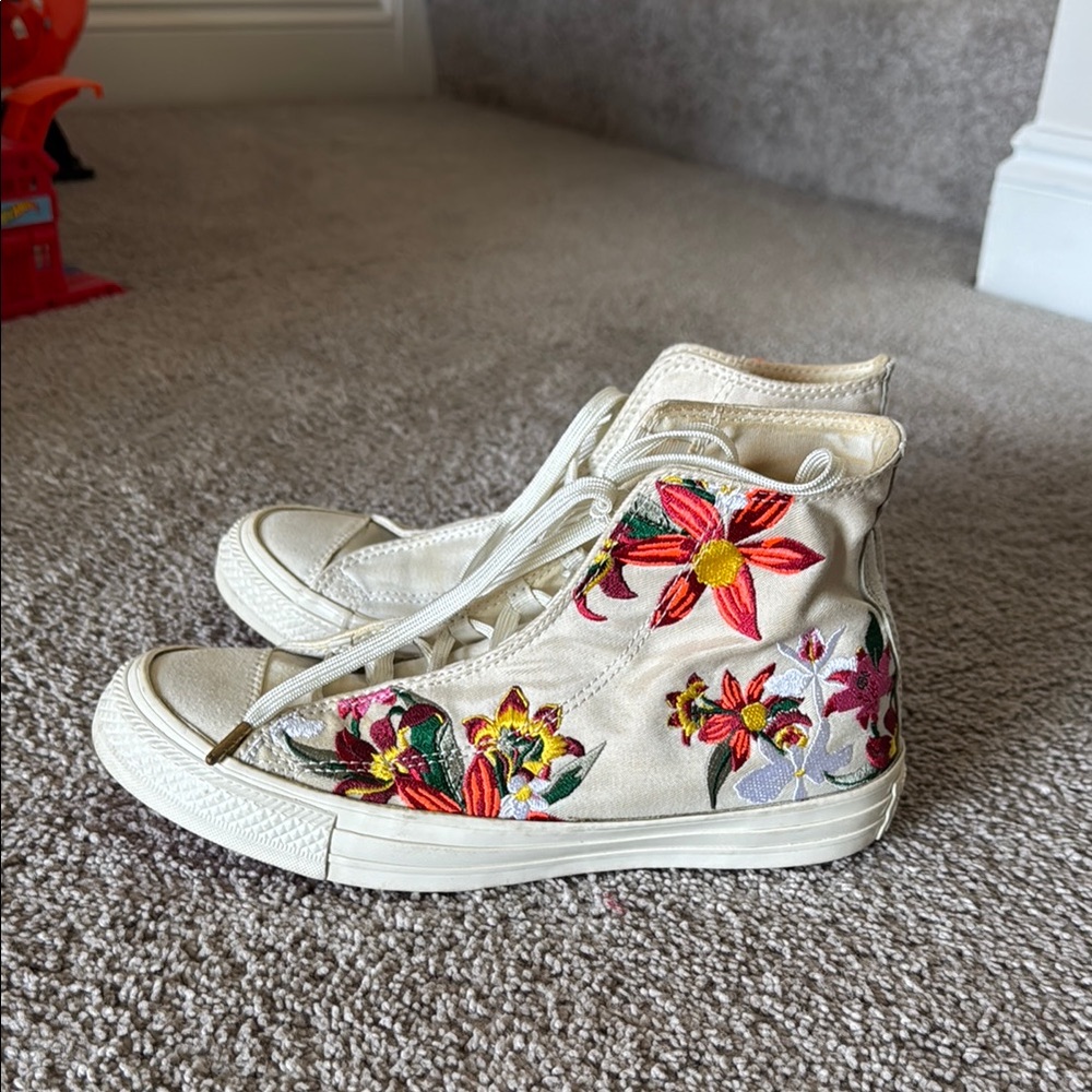 PatBo x converse limited collaboration floral embroidered hi tops sneakers 7.5